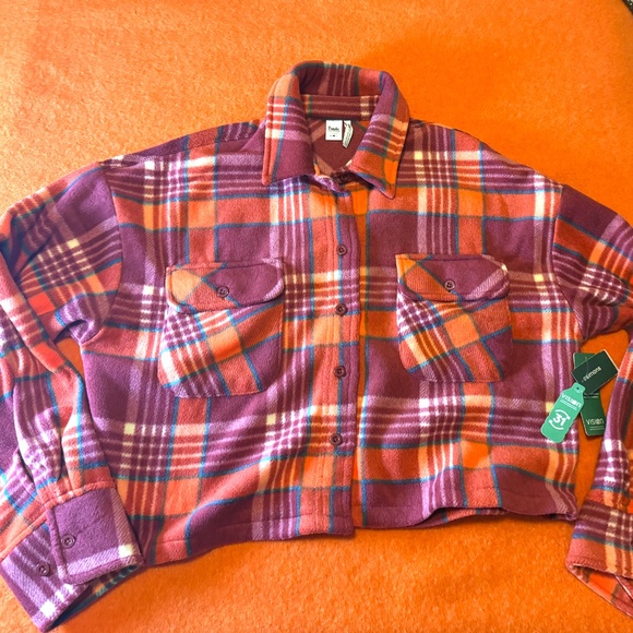 Burgundy and orange rustic polar fleece cropped soft shacket shirt NWT - Picture 3 of 9